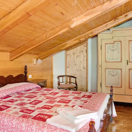 Casa Sasia カステルデルフィーノ